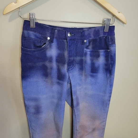 Venus Slim Fit Stretch Jeans Light Wash Light Pastel Floral Print Size 2 ladies - Picture 4 of 9